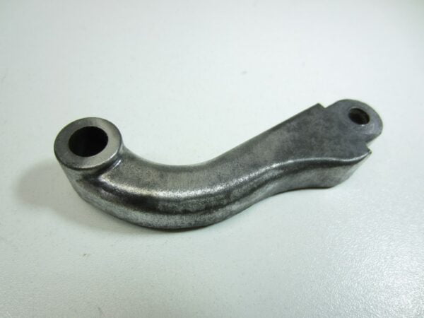 Staffa di montaggio tubo acqua di raffreddamento su blocco motore Alfa Romeo 1.8 Twin Spark