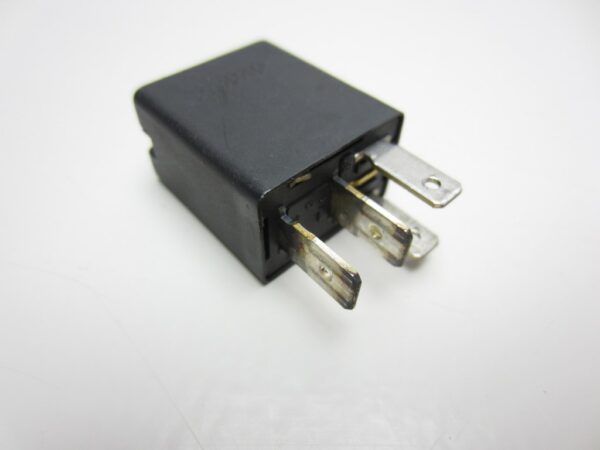 Relè nero mini 20A 46520411