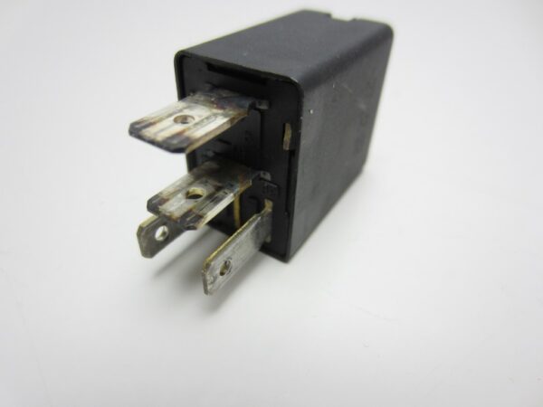 Relè nero mini 20A 46520411 - immagine 3