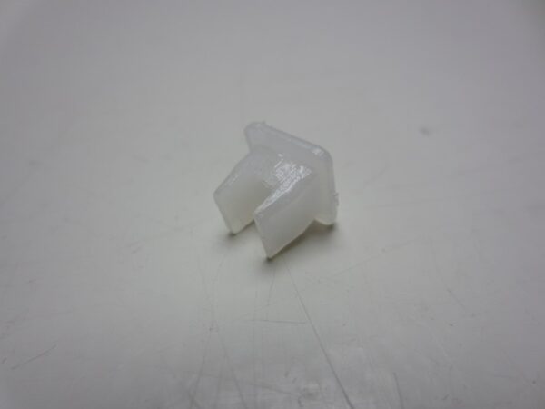 Dado spargitore a clip 14215480 Lancia Delta
