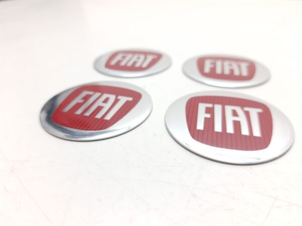 Fiat Metaal zelfklevend naafdeksel logo rood Imitatie set 4 st